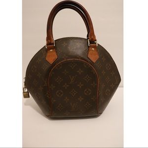 Auth. LOUIS VUITTON Monogram Ellipse PM